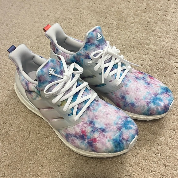 Adidas Ultra-boosts - Picture 3 of 5